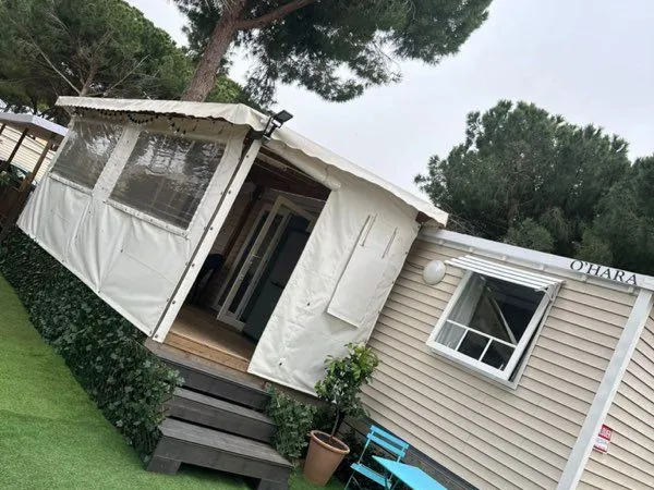 Mobilhome 3 chambres, terrasse couverte et fermée