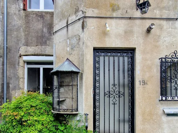 Immeuble avec 3 appartements Clisson centre