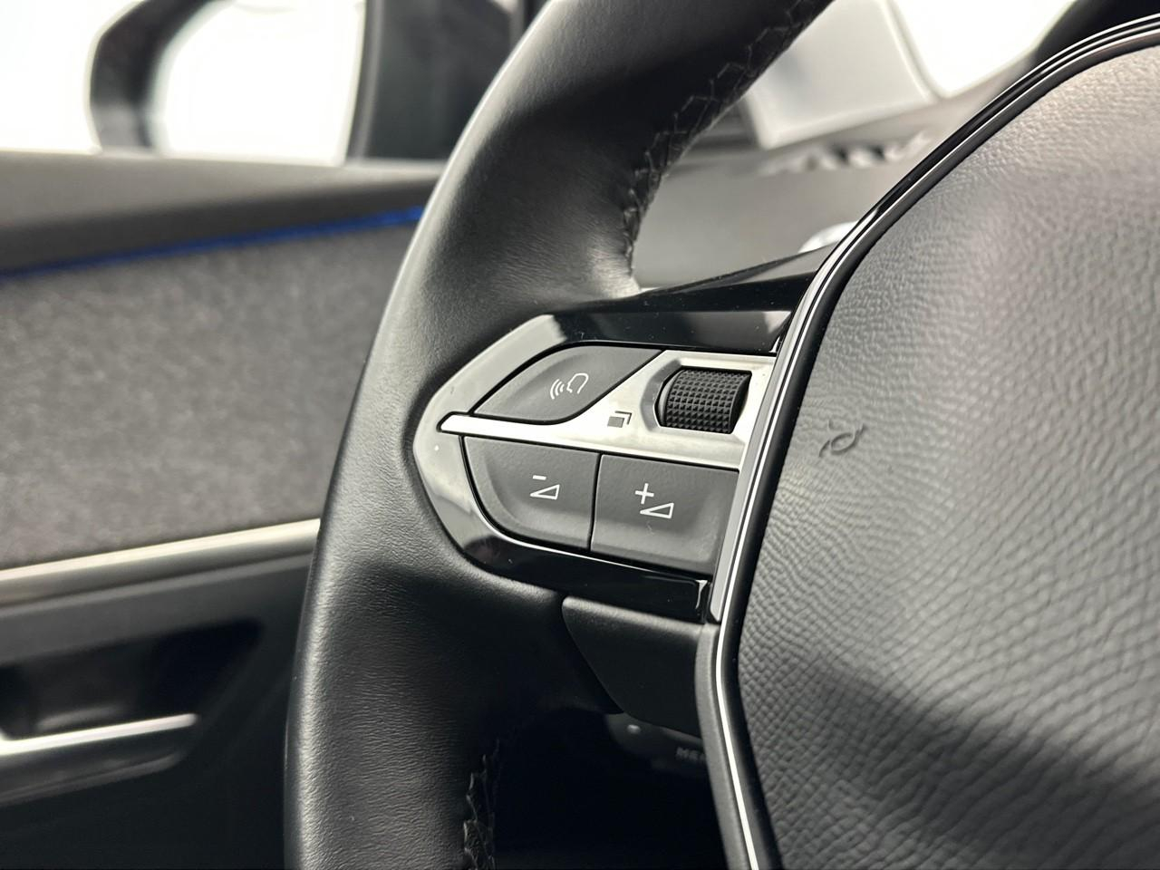 Peugeot 3008 hybrid 225 e-eat8 allure pack — photo 20