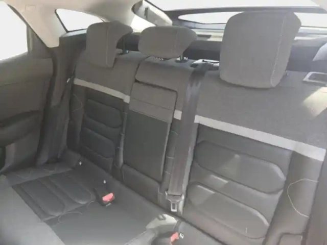 Citroën C4 bluehdi 110ch s&amp;s shine — photo 12