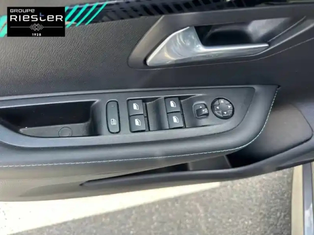 Peugeot 208 puretech 100 s&amp;s bvm6 — photo 15