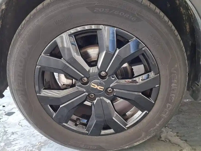 Dacia Sandero tce 110 — photo 14