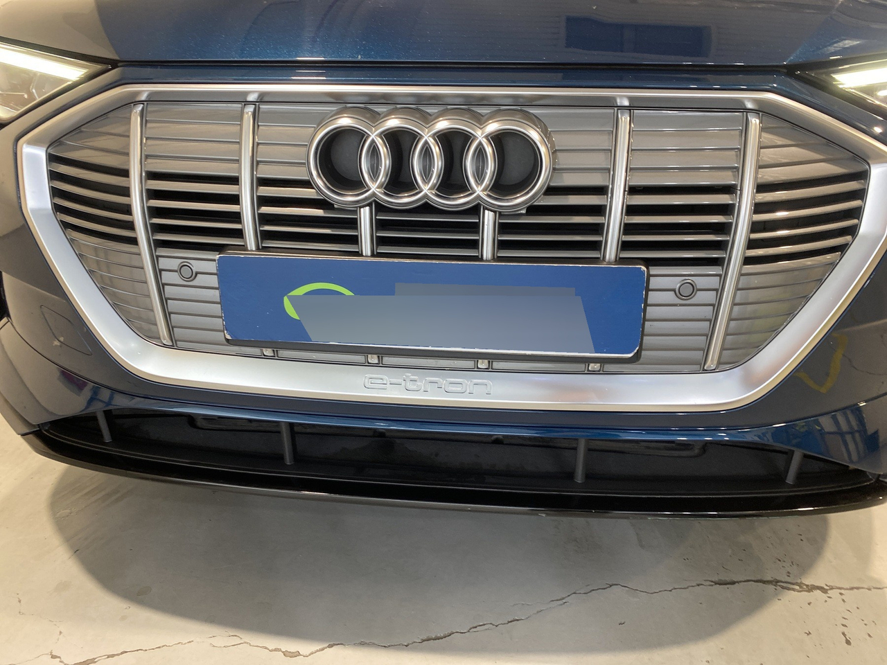 Audi e-tron — photo 42