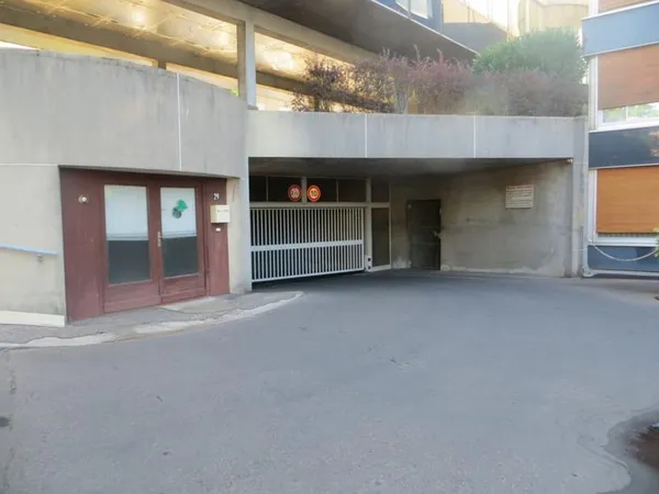 DIJON QUARTIER GARE VICTOR HUGO RUE DE TALANT GARAGE EN SOUS SO