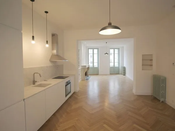 Appartement 5 pièces 155 m²