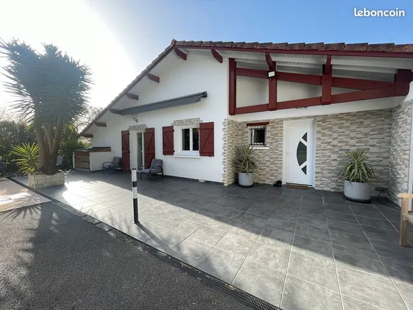 Maison 7 pièces 240 m²