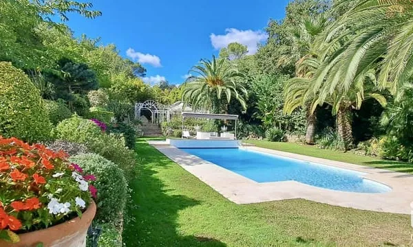Maison 5 pièces 231 m²