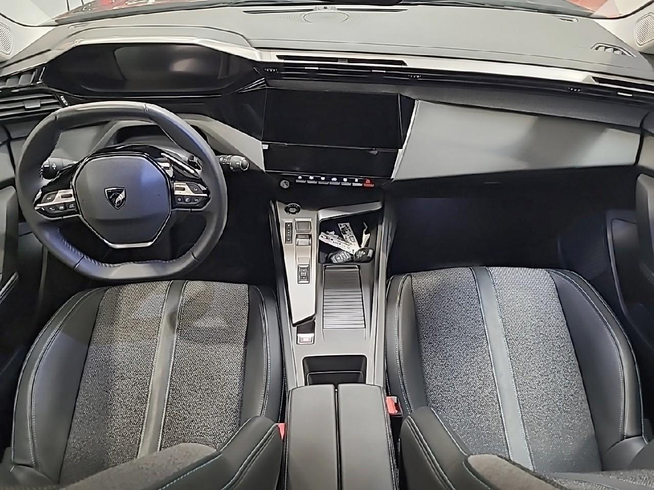 Peugeot 308 puretech 130ch s&s eat8 allure pack — photo 12