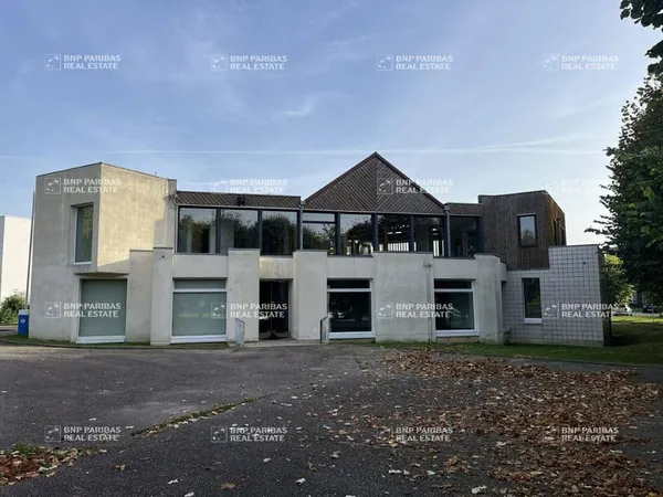 Bureaux 610 m²