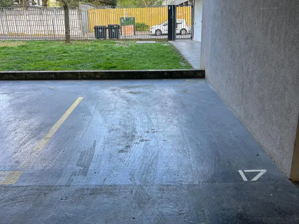 Loue parking