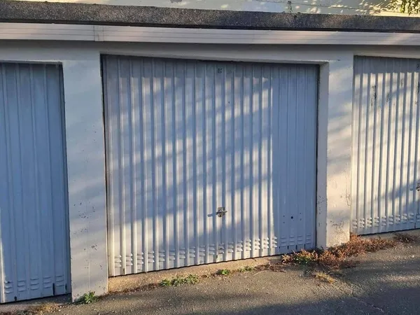 Parking 12 m²
