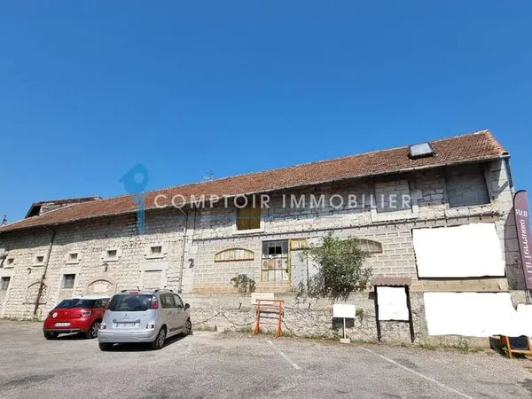 Maison 3 pièces 300 m²