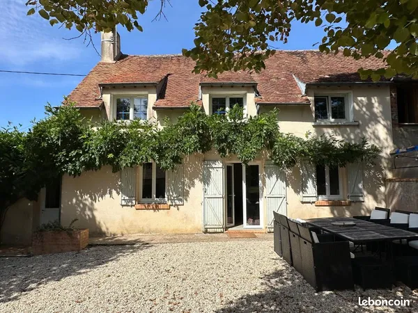 Maison de caractère avec dépendances à 7 minutes de Sancerre