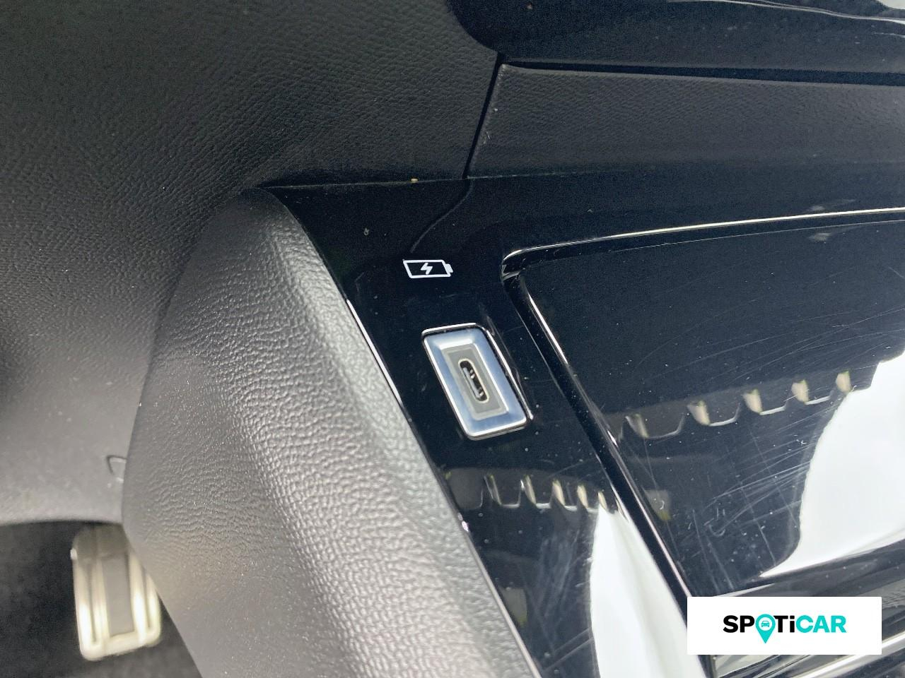 Peugeot 2008 e-2008 156ch 54 kwh gt — photo 16