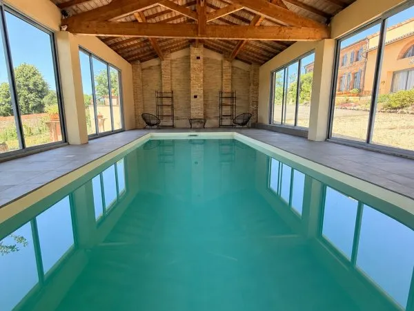 Bien d'exception - 267 m² habitables, piscine intérieure et vue panoramique sur les Pyrénées