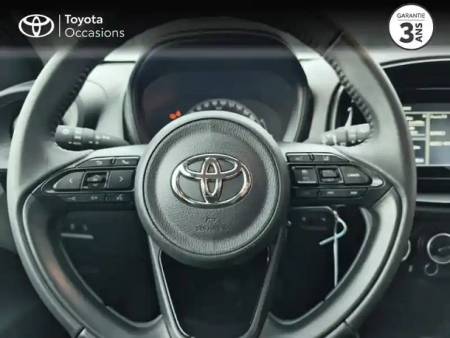 Toyota Aygo x 1.0 vvt-i 72ch dynamic — photo 13