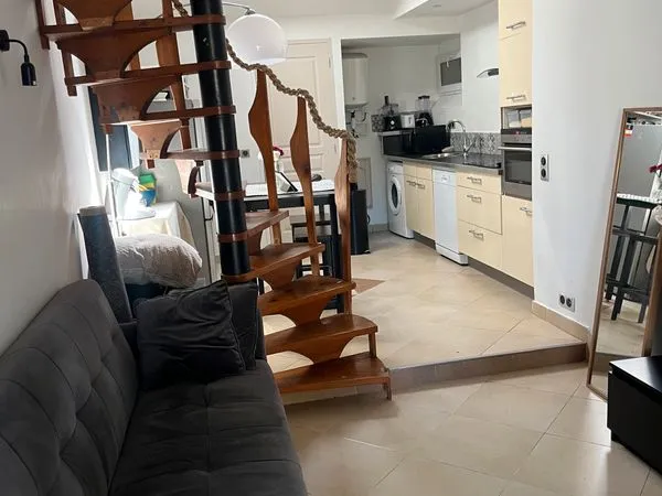 Studio meublé avec mezzanine et grande terrasse
