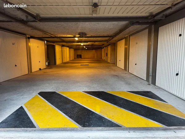 Garage 20m2 secteur hôpital