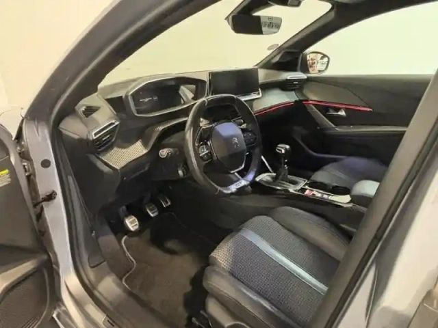 Peugeot 208 1.2 100 gt gps / carplay / fullled / camera 180 / — photo 7