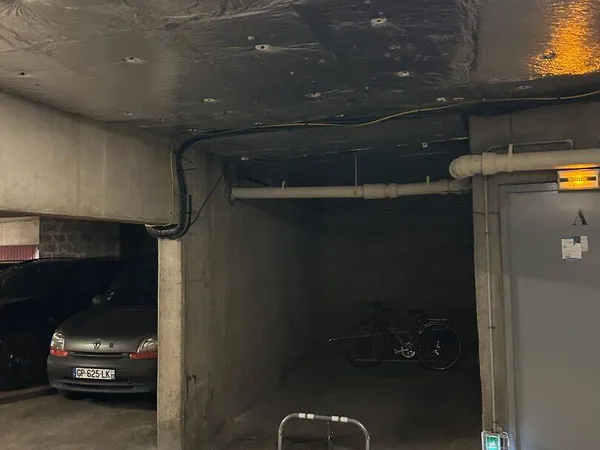 Parking 11 m²
