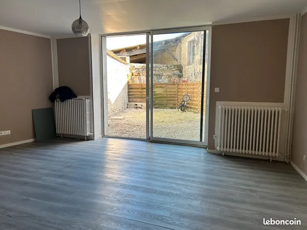 Maison Location Aigre 6p 189m² 839€