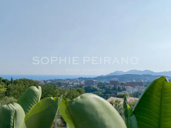 MOUGINS - VILLA AVEC VUE PANORAMIQUE