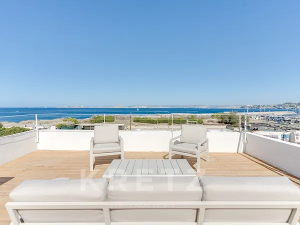 Maison d'architecte en front de mer avec rooftop et vues à 360