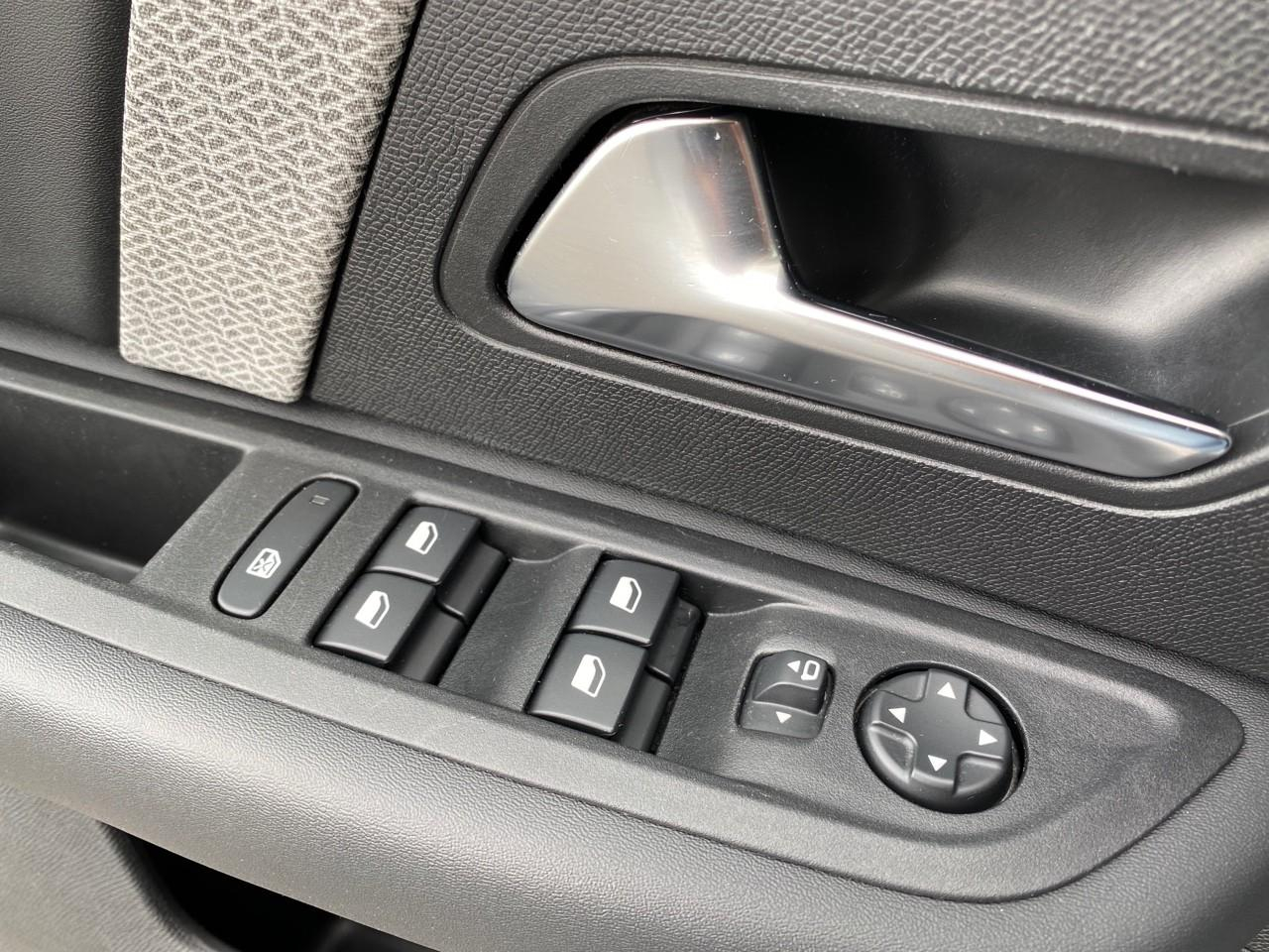 Citroën C4 bluehdi 110ch s&s feel pack — photo 19