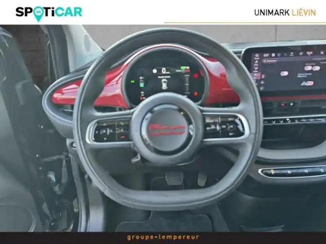 Fiat 500 e 95ch (red) — photo 12