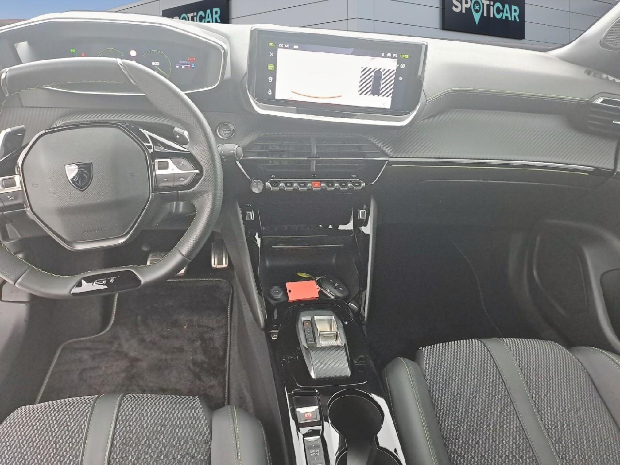 Peugeot 2008 puretech 130 s&s eat8 gt — photo 8