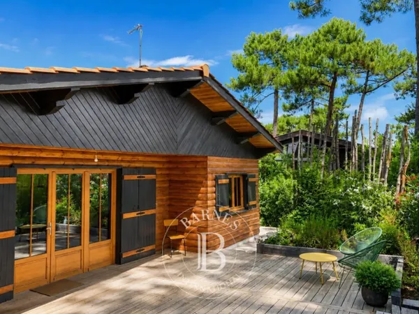 MAISON « LE CHALET » AVEC APERÇU SUR LE BASSIN D'ARCACHON À PIRA