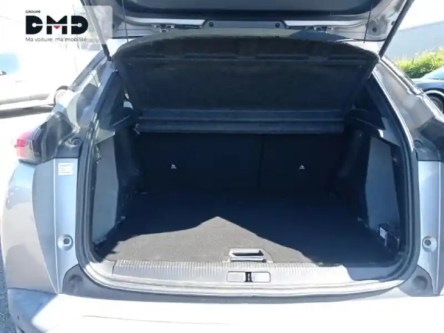 Peugeot 2008 1.5 bluehdi 130ch s&amp;s allure eat8 125g — photo 12