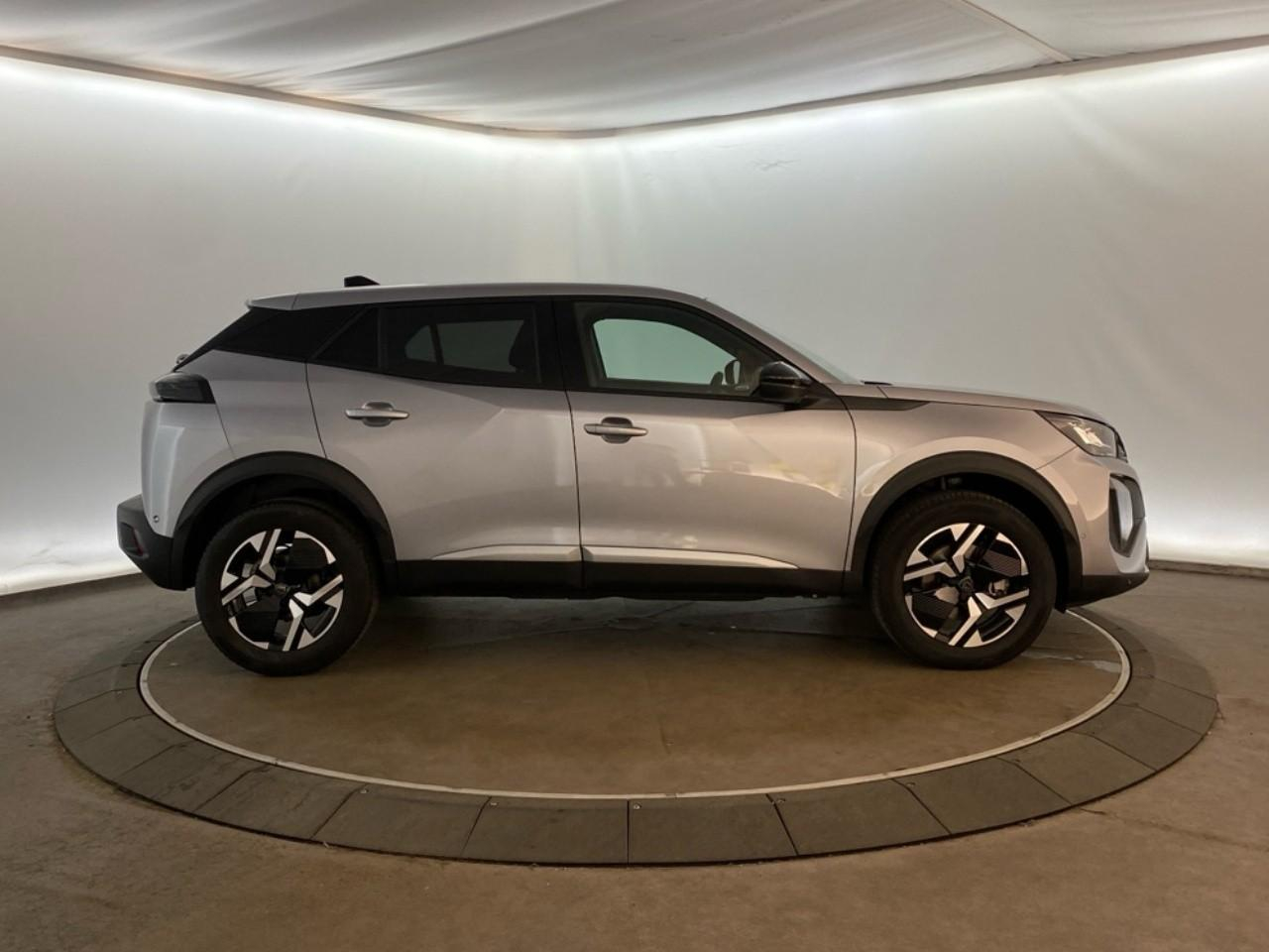 Peugeot 2008 hybrid 145 ch e-dcs6 allure — photo 4