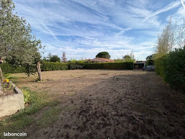 Terrain 585 m2