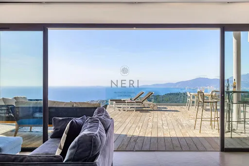 Villa 6 pièces 185 m²