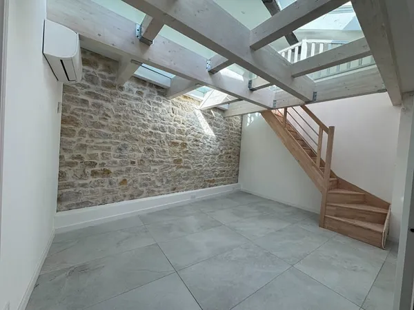 Appartement Lons Le Saunier 2 pièce(s) 96 m2