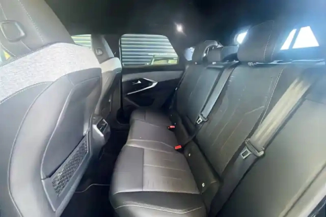 Peugeot 3008 hybrid 136 e-dcs6 — photo 14