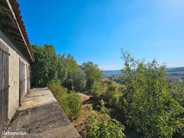 Maison à renover avec vue imprenable sur le Quercy