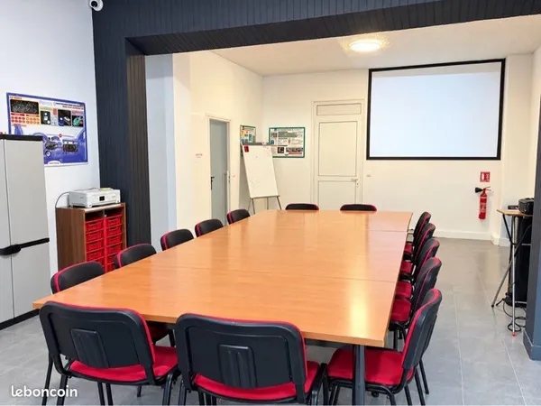 Salle professionnelle à louer