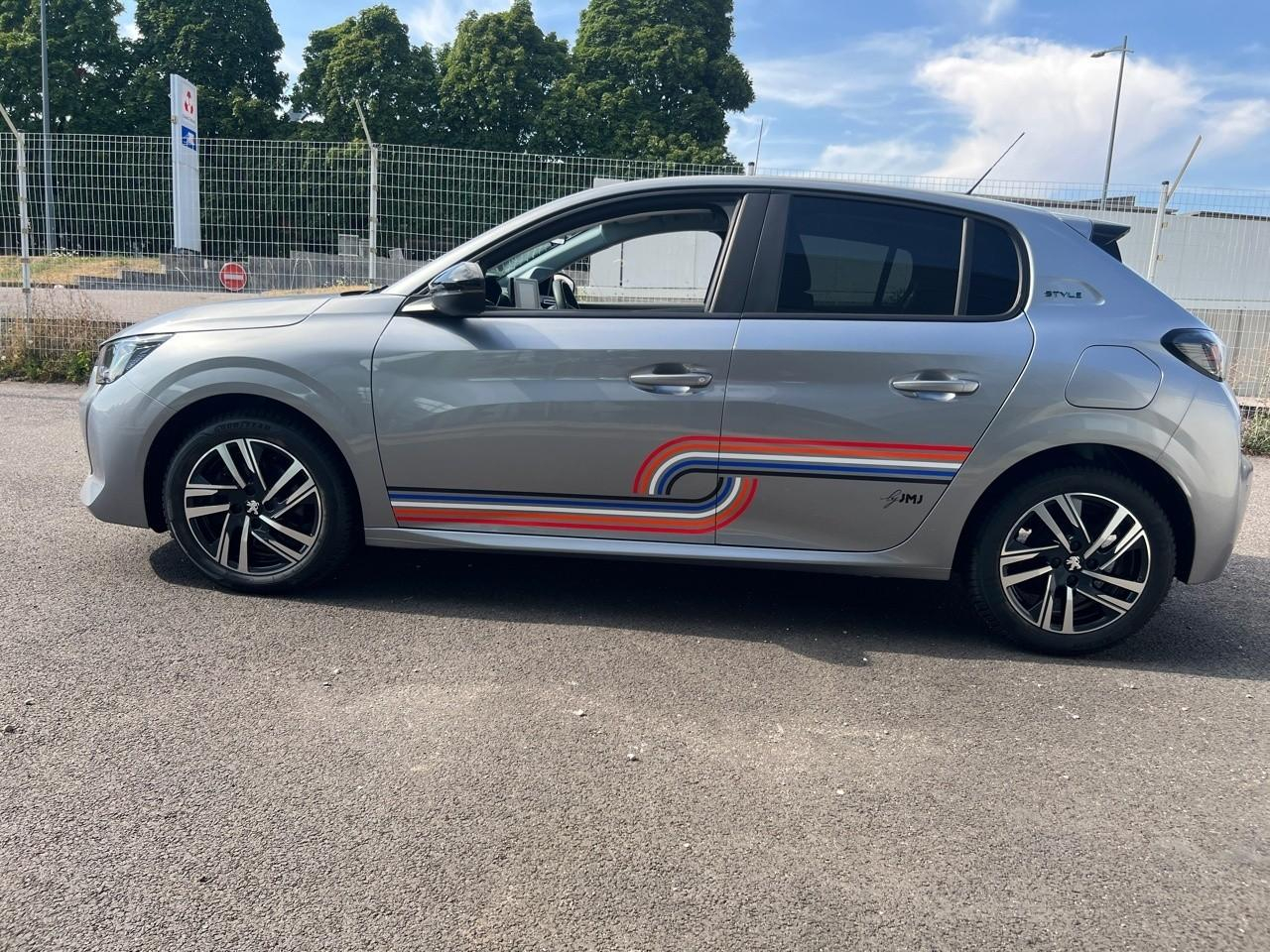 Peugeot 208 puretech 100 s&s bvm6 style — photo 19