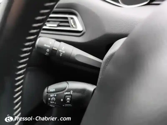 Peugeot 308 sw 1.2 puretech 130ch s&amp;s eat6 féline — photo 17