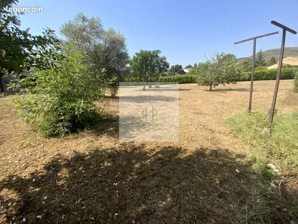Terrain 881 m² Alba-la-Romaine