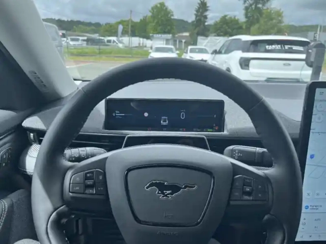 Ford Mustang 268ch standard range 73kwh propulsion — photo 7