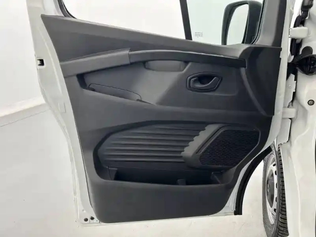 Renault Trafic pc l2h1 3t blue dci 150 — photo 45