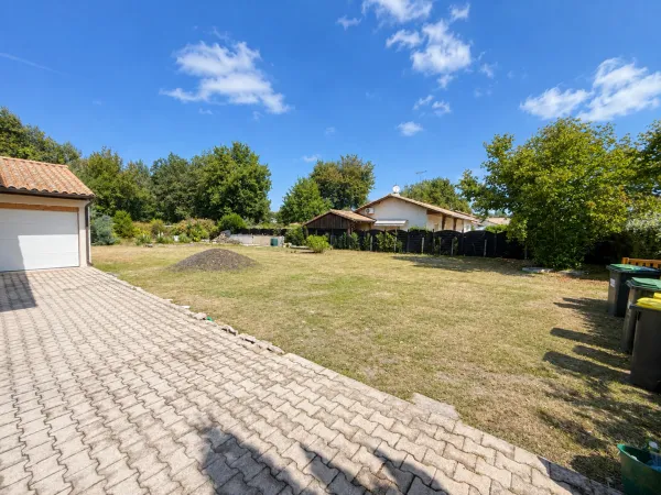 Terrain 1000 m²