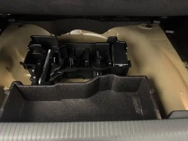 Peugeot 2008 100 s&amp;s bvm6 — photo 101