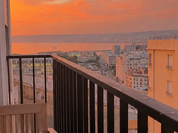 Sous-loue appartement avec vue mer