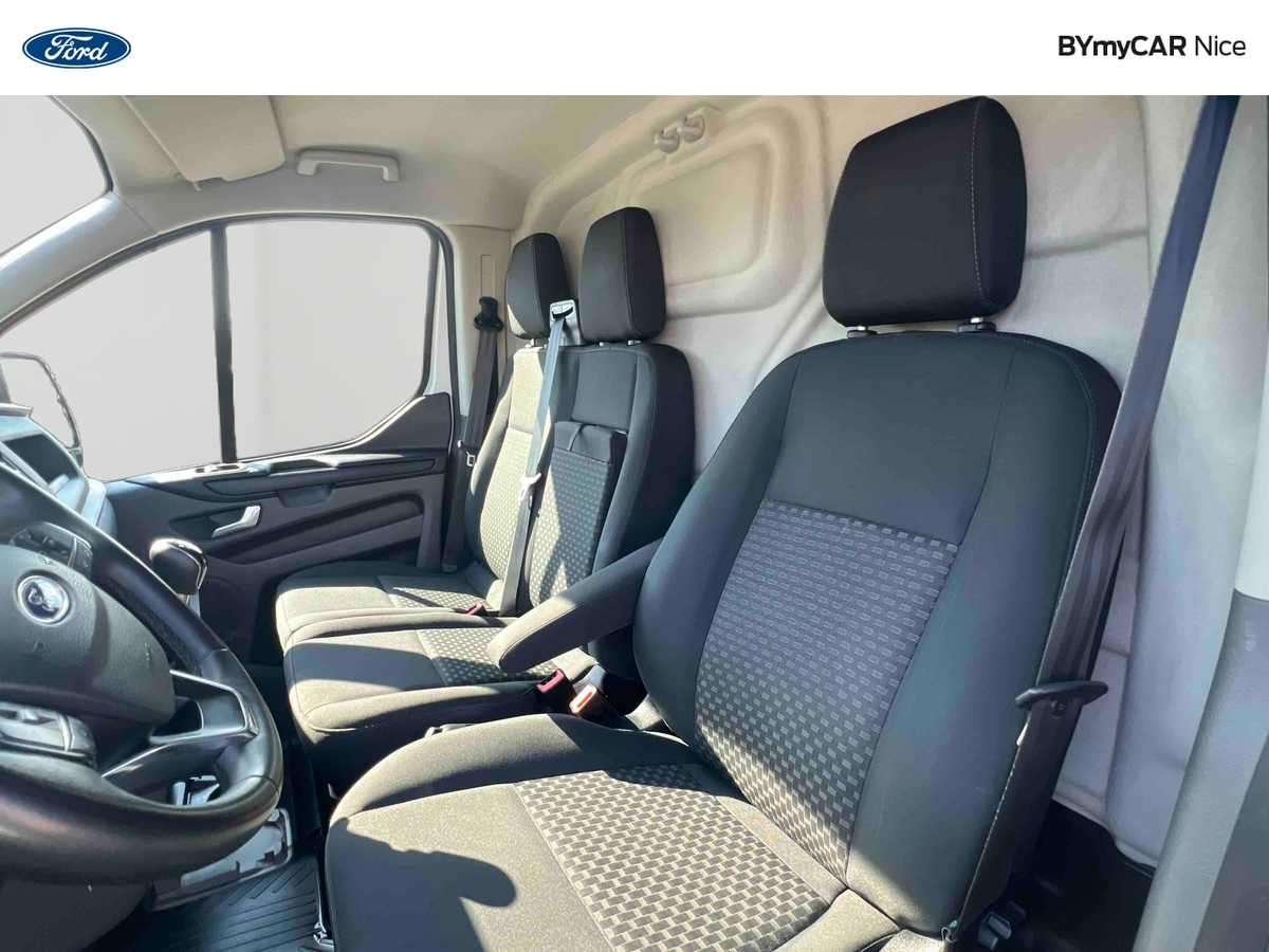 Ford TRANSIT CUSTOM FOURGON 280 L1H1 2.0 ECOBLUE 130 — photo 11