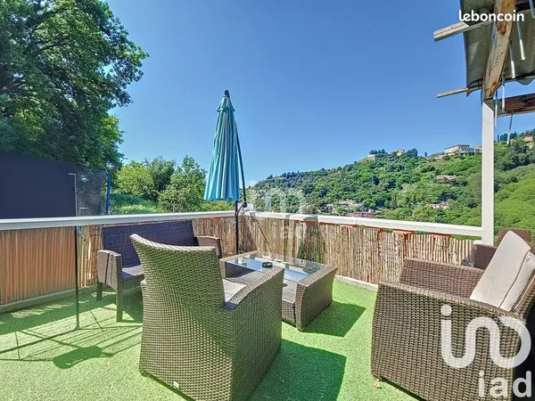 Propriété 6 pièces 160 m²