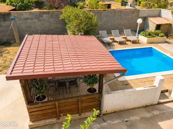 Maison familiale de 240m2 avec piscine et jardin entre Carcassonne et Narbonne